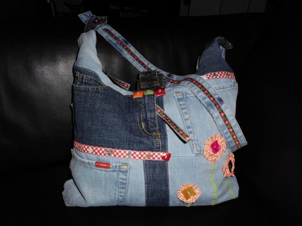 Handtasche Allesdrin von Farbenmix aus alten Jeans von mir recycelt.