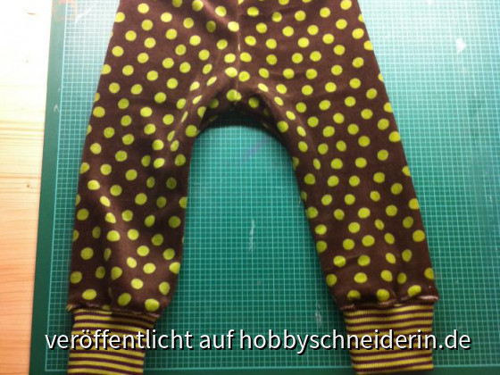 Hosen Hosen Hosen - Schnitt: Brindille & Twig, gepunkteter Nicki