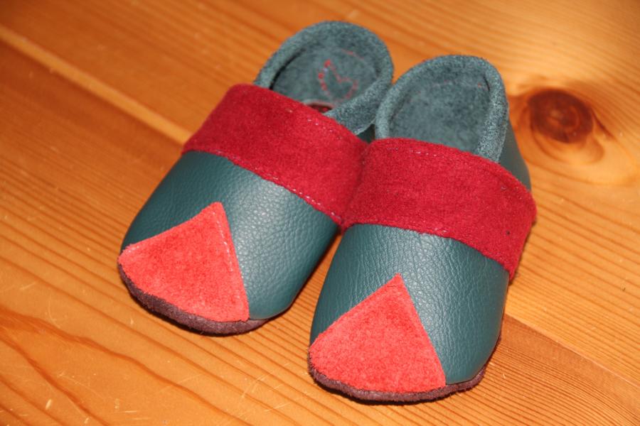 Diese und andere Schuhe können gern bei mir in Auftrag gegeben werden....