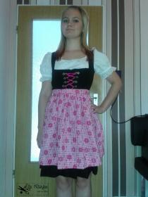 3. Dirndl_Pink