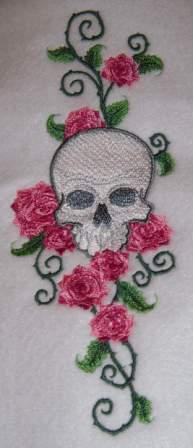 Skull mit Rosen
