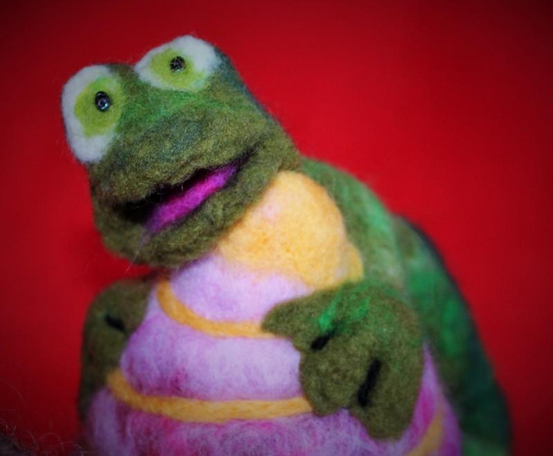 Trockenfilzen mit dem Addi quick.Ein Frosch,