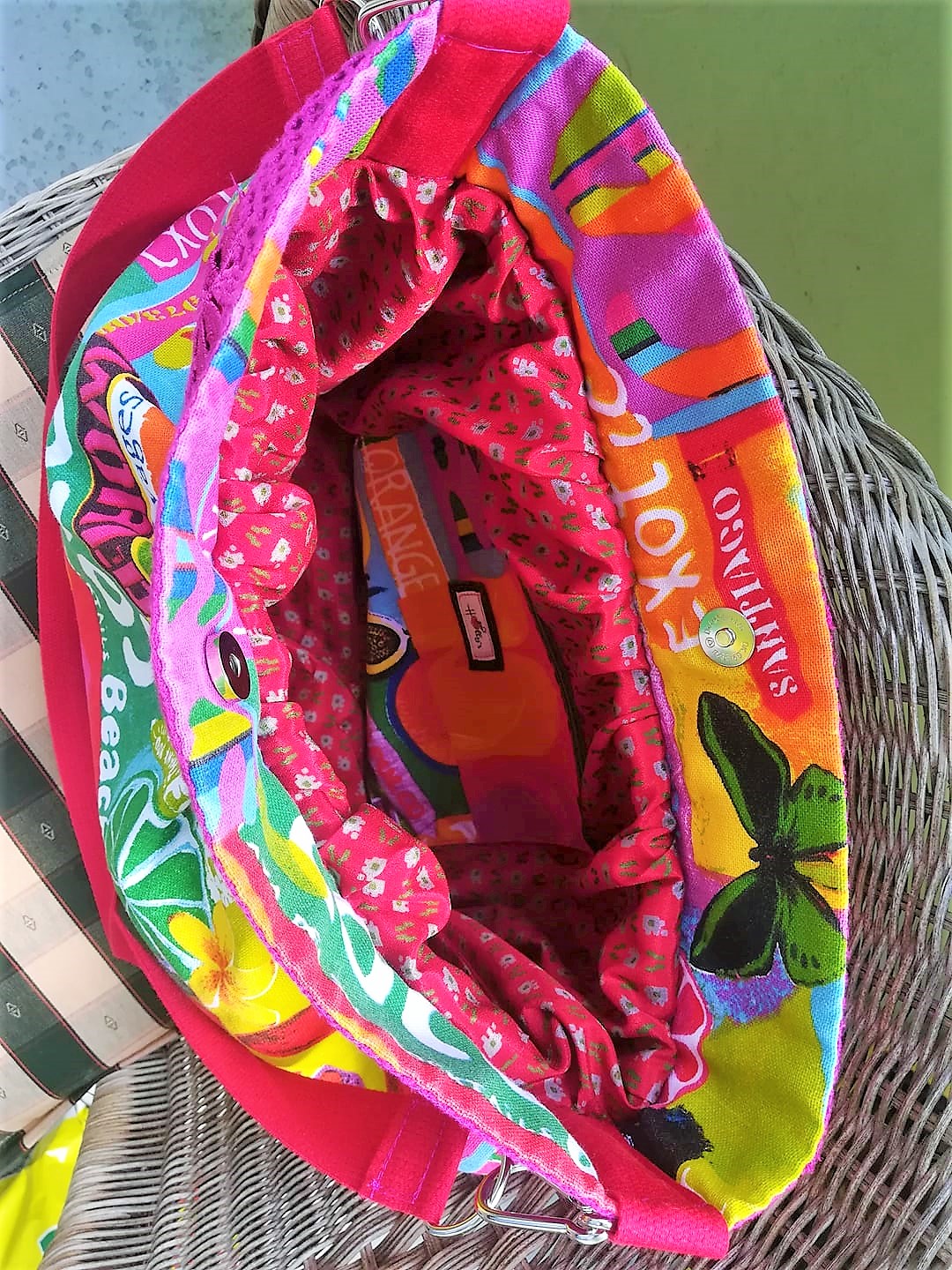 Farbenfrohe Sommertasche