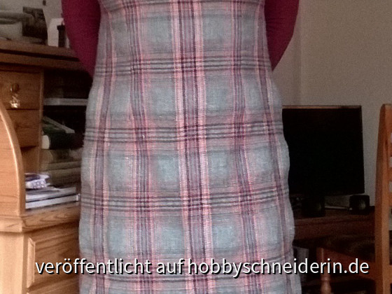 Kleid mit Trägerpasse aus Otobbre 05/2008