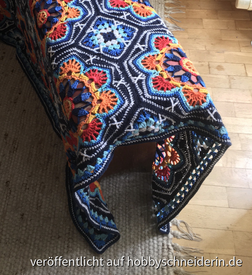 Persian Tiles Blanket von Janie Crow