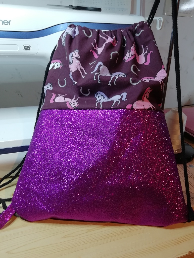 Beutel aus Glitzerstoff