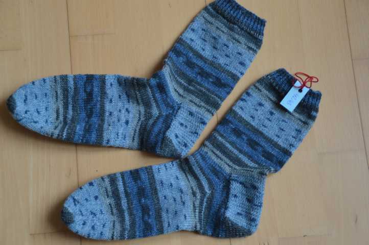 Blau-graue Männersocken 2020 in Gr 42-43