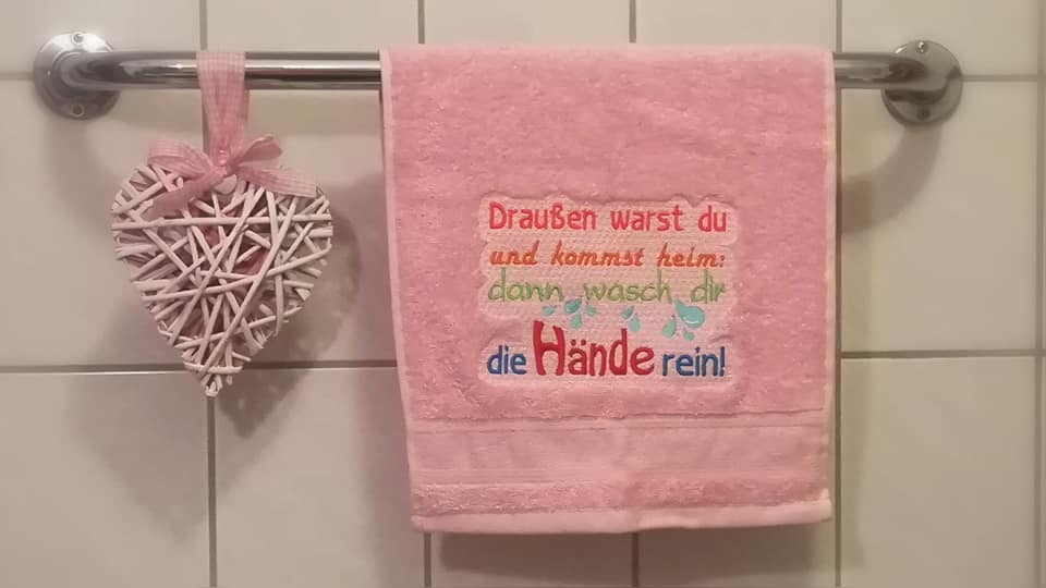 Stickerei auf dem Gästehandtuch