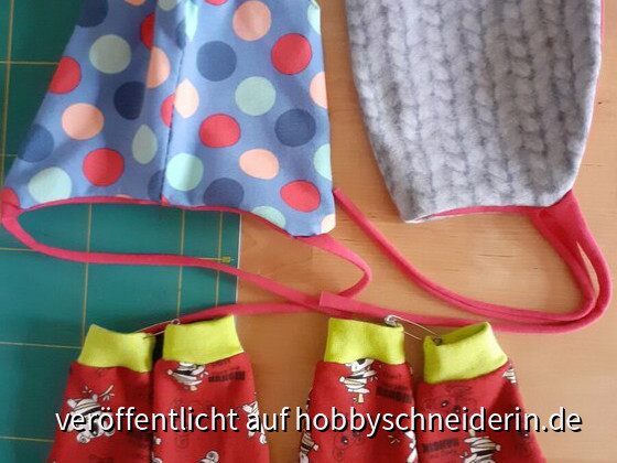 Babysachen - Strampler, Mützchen und Handschuhe für Welcome Baby Bag