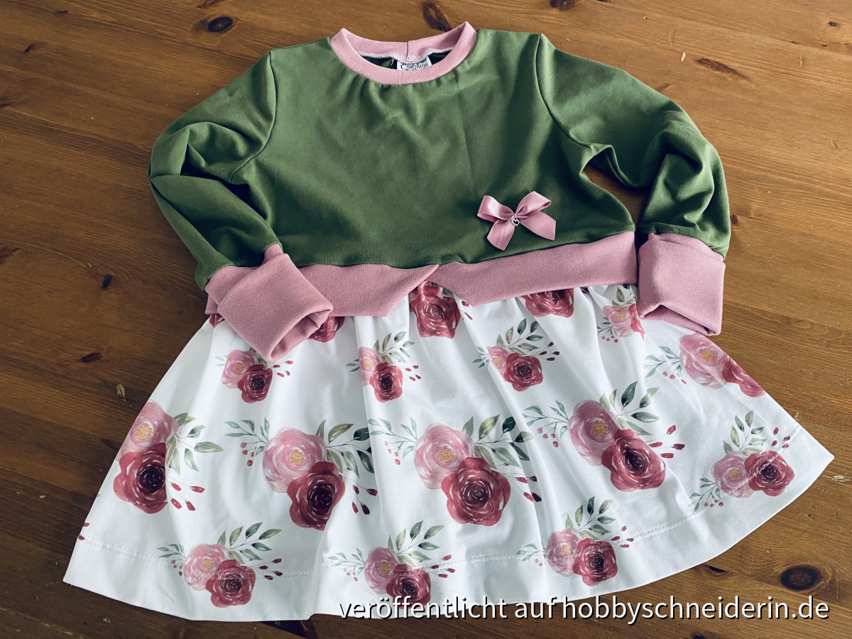 Girly Sweater mit Rosen für die Murmel - Gr. 122