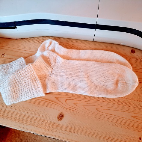 das erste Probe Sockenpaar