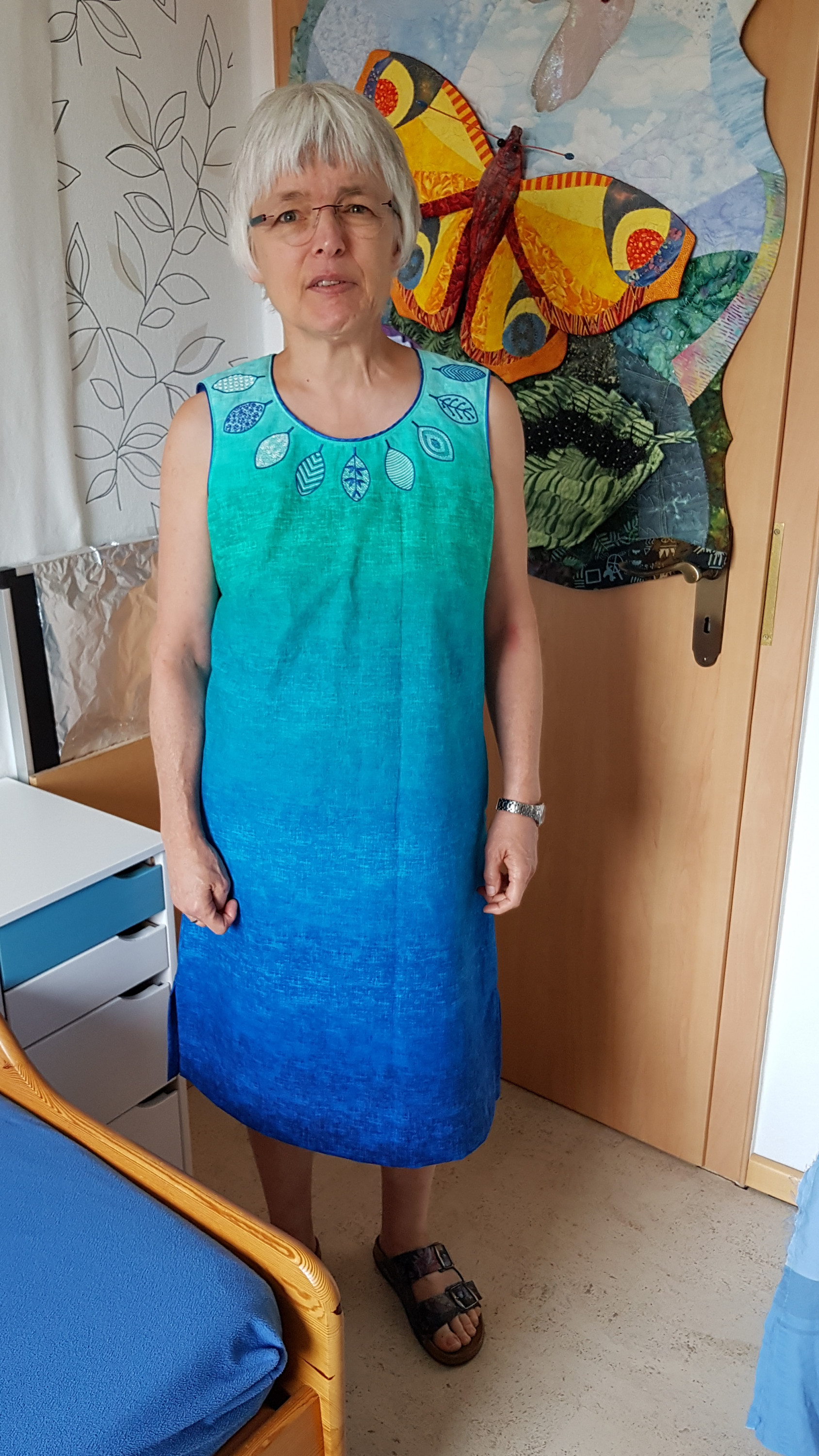 besticktes Sommerkleid