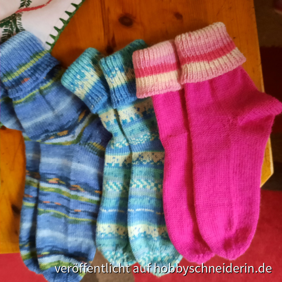 Socken für die Enkel Teil 3