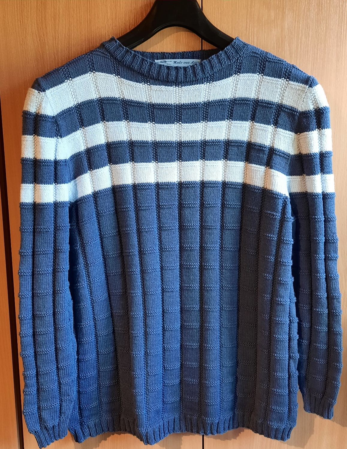 Pullover mit Streifen