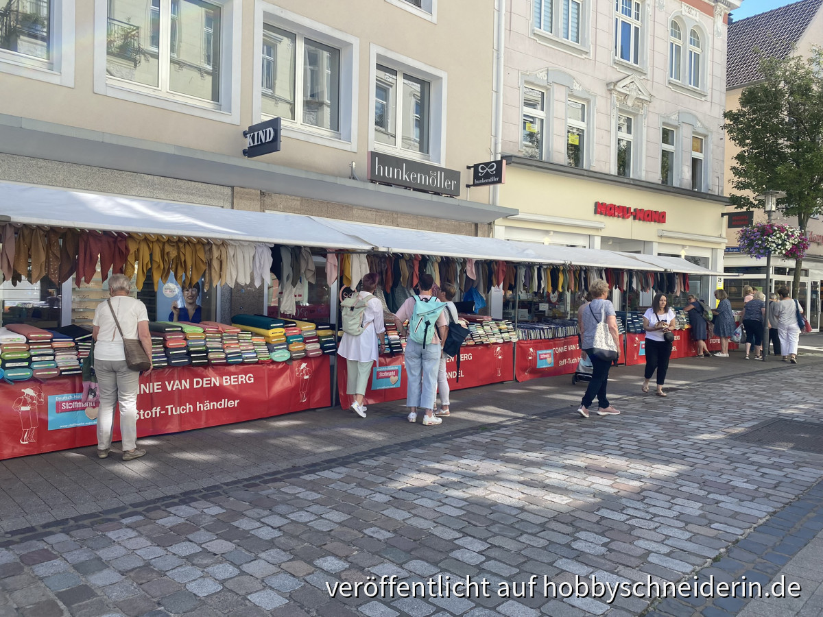 Bilder vom Deutsch-Holländischen Stoffmarkt in Unna