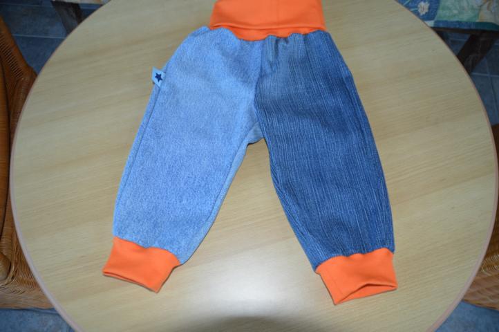 Babypumphose aus ausrangierten Jeans