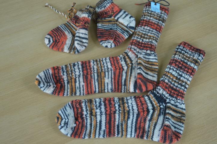 Getigerte Socken im Doppelpack