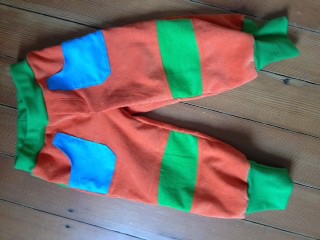 Jinderhose aus Cordresten