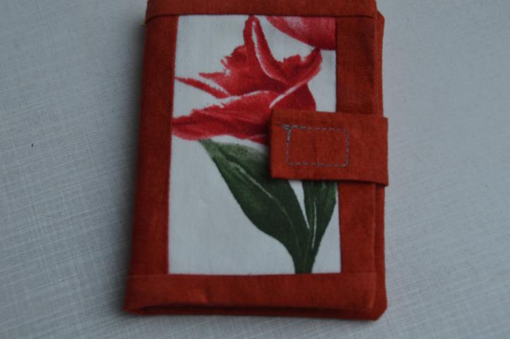 Nadelbuch mit Tulpen