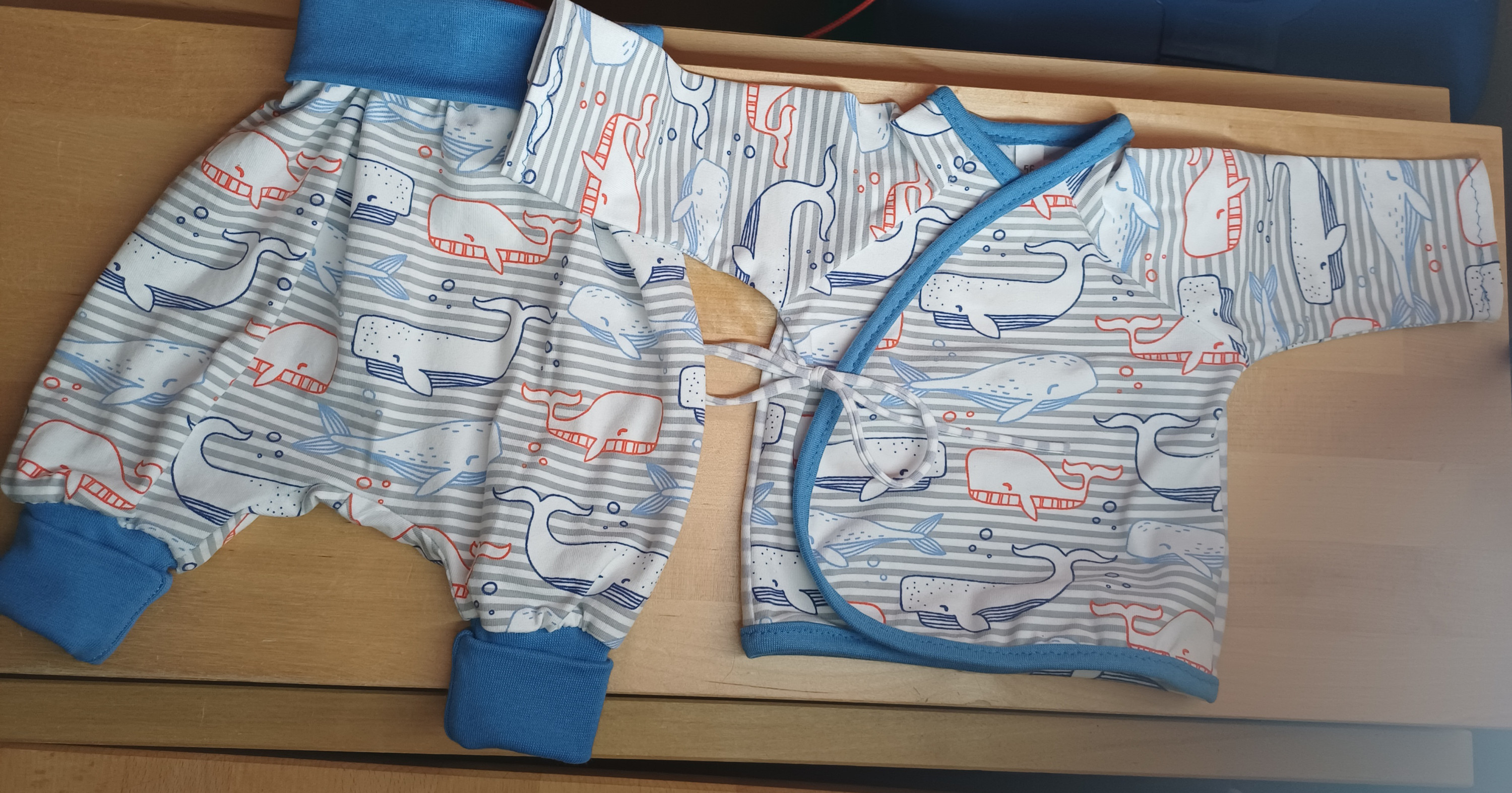 Wickeljäckchen und Pumphose gr. 56