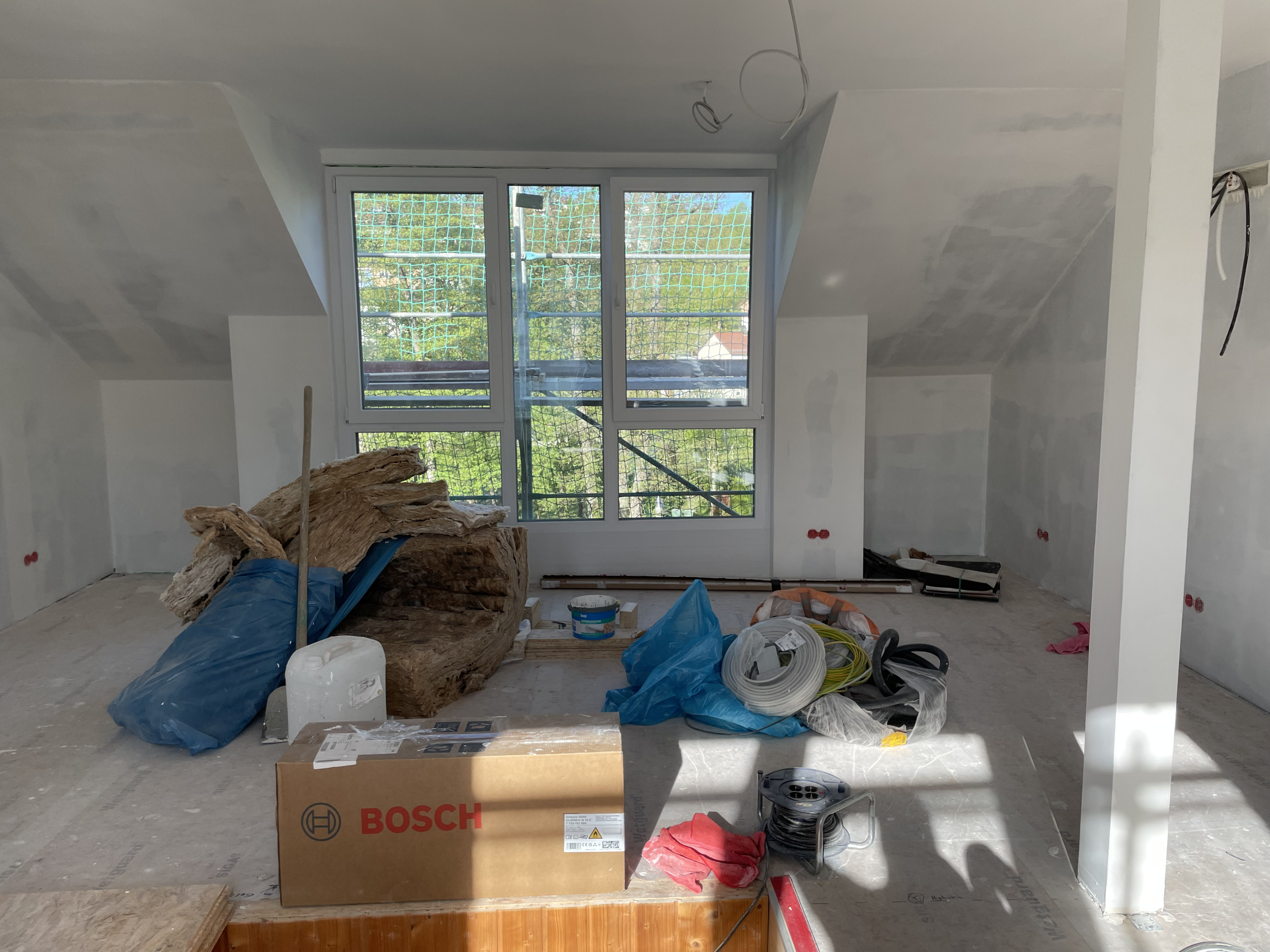 Dachboden Blick zum Garten