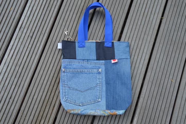 Jeanstasche im Patchwork-Look