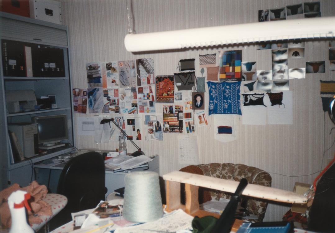 1992- Mein erstes wirkliches Arbeitszimmer. Vorher standen die Maschinen immer im Esszimmer !