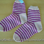 Rosa-purpur Ringelsocken