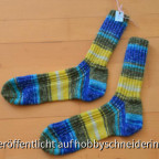 Rippensocken mit Farbverlauf