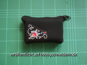 Neopren-Experiment Teil 1. Wir nähen uns eine Tasche für einen Nintendo 3DS :) Mission geglückt.