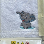 Elefant auf Seiftuch