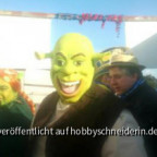 shrek und fiona beim faschingsumzug