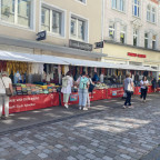 Bilder vom Deutsch-Holländischen Stoffmarkt in Unna