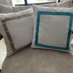 Deko Kissen genäht mit Polyesterstreifen Dekoband