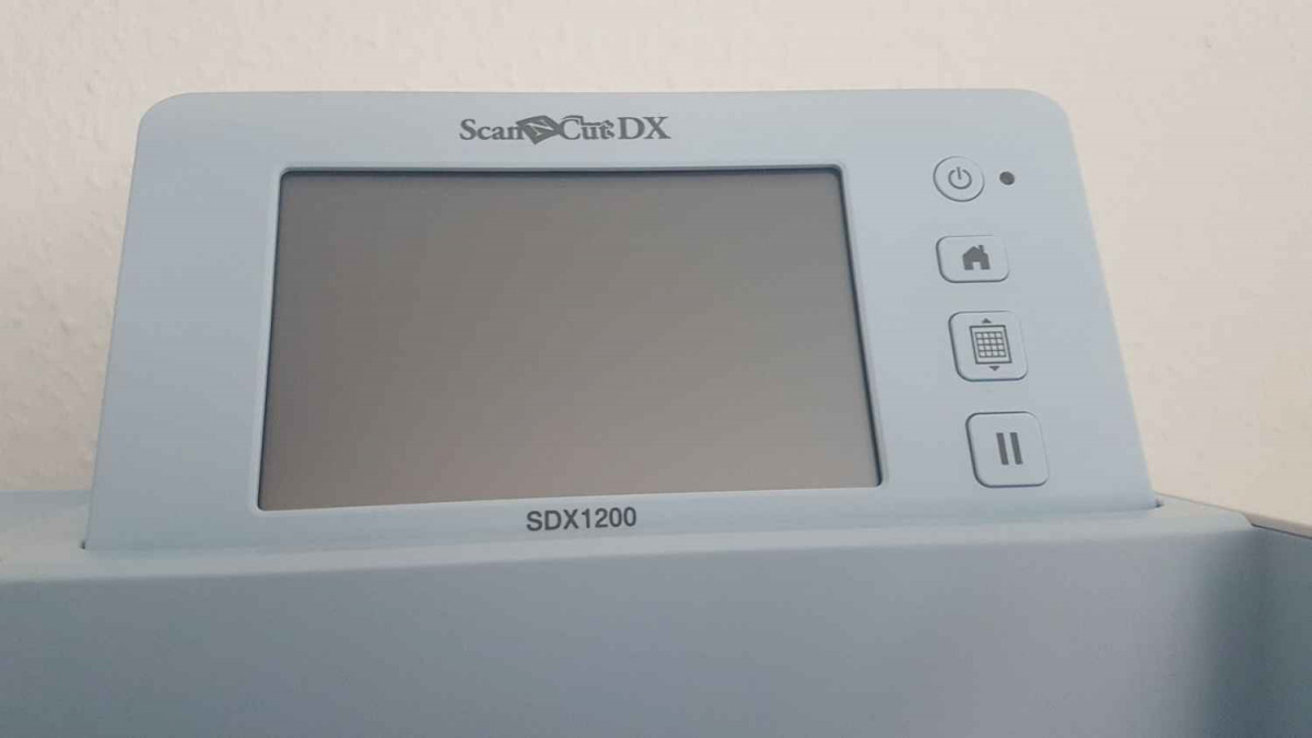 brother ScanNCut SDX1200 klappbares Display