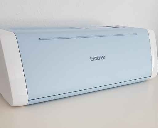 brother ScanNCut SDX1200 platzsparend zusammengeklappt