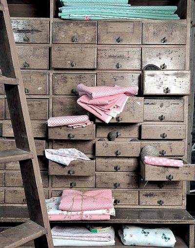 Gütermann Ring A Roses Schrank