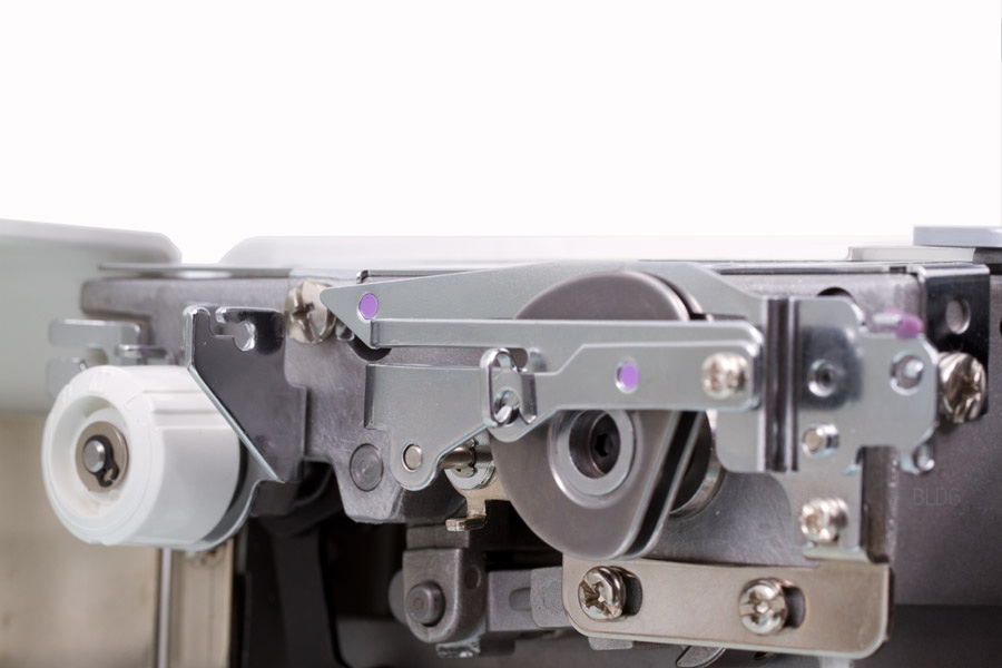 JUKI MO-735 Fadenspannung Covergreifer